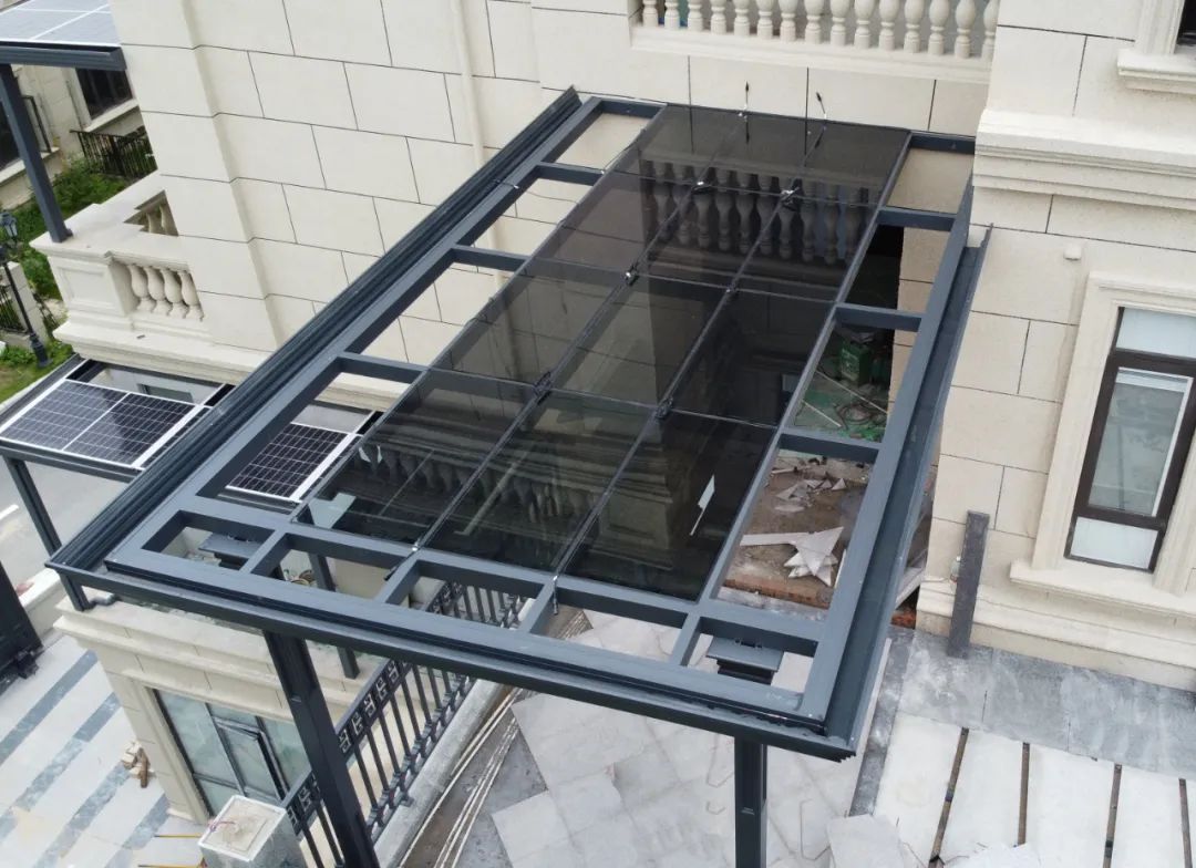 谍照曝光！万利官网集团光电建材新品组件运抵华中仓储中心，金融建站/渠路招商模式有望越发多元