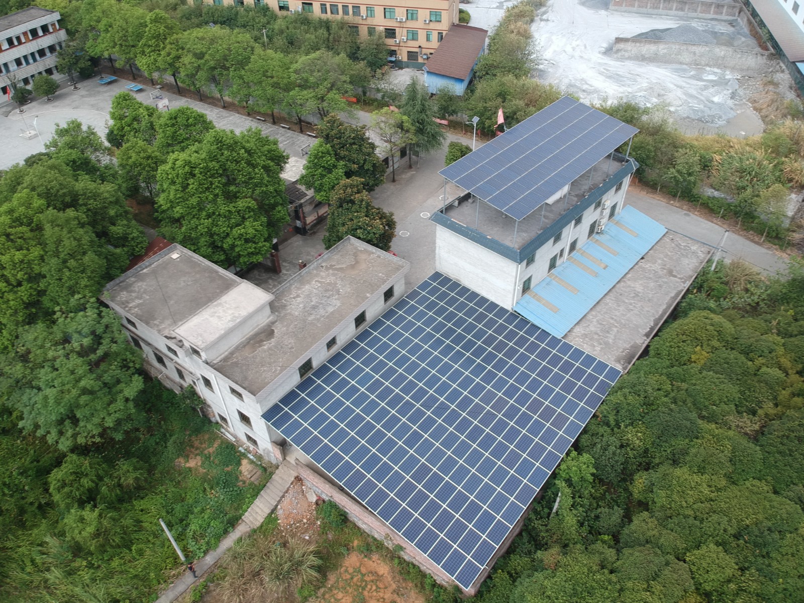 工厂限电停产，商场4点放工！缺电问题再发酵，不装光伏开工都难！